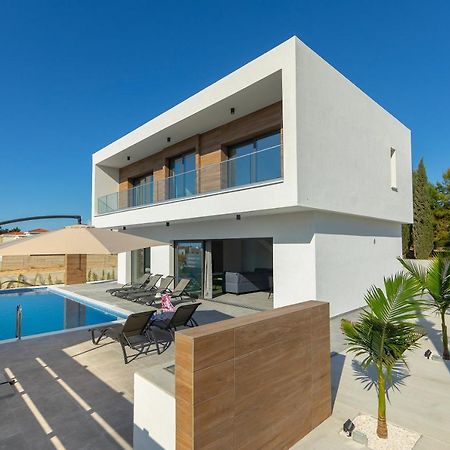 Villa Andre, Walking Distance To Coral Bay Peyia Luaran gambar