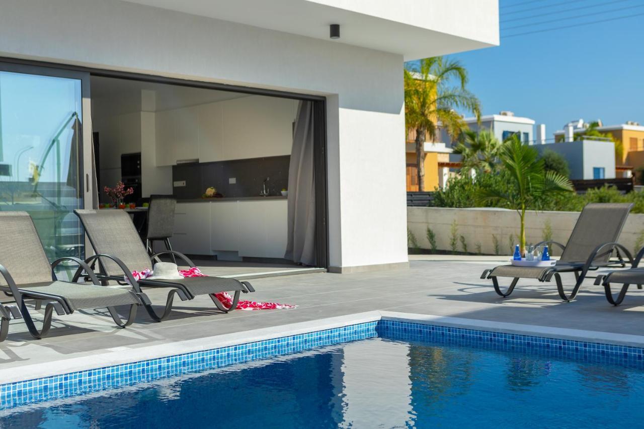 Villa Andre, Walking Distance To Coral Bay Peyia Luaran gambar