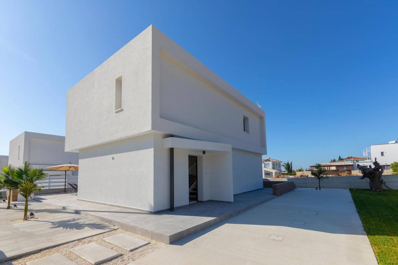 Villa Andre, Walking Distance To Coral Bay Peyia Luaran gambar